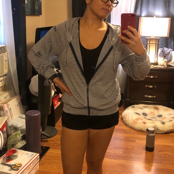 Roxy Tops - Roxy Hoddie